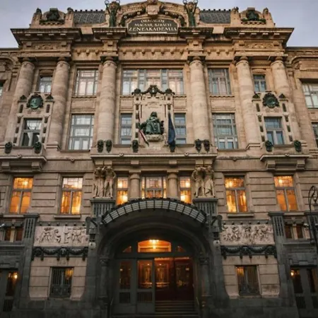 Andrassy Adventures Apartament
